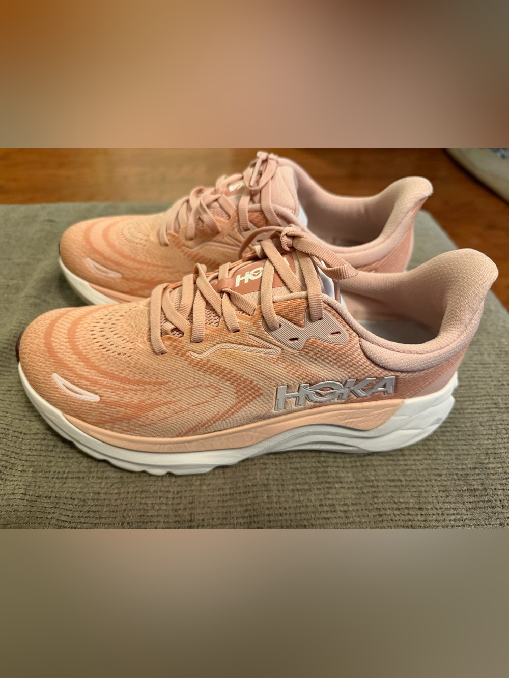Hoka Arahi 8 Blush/Rose Latte